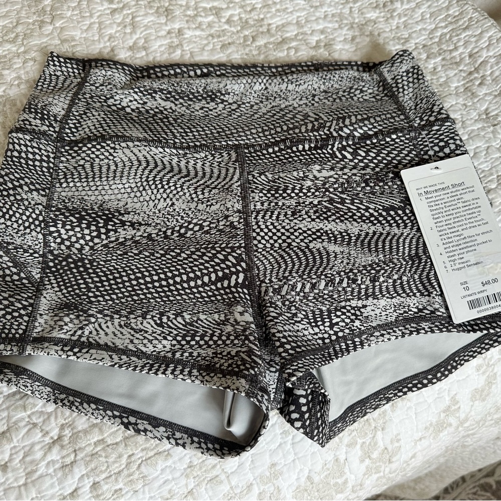lululemon athletica Black & White Patterned Women's Movement Shorts